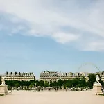 Veeve - Cool Minimalism By The Palais-Royal